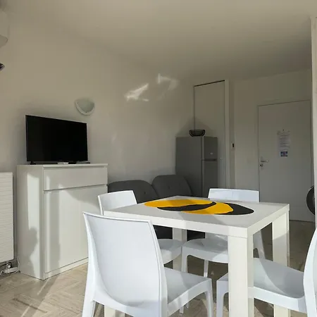 Apartment H Cannes Marina Mountain View *